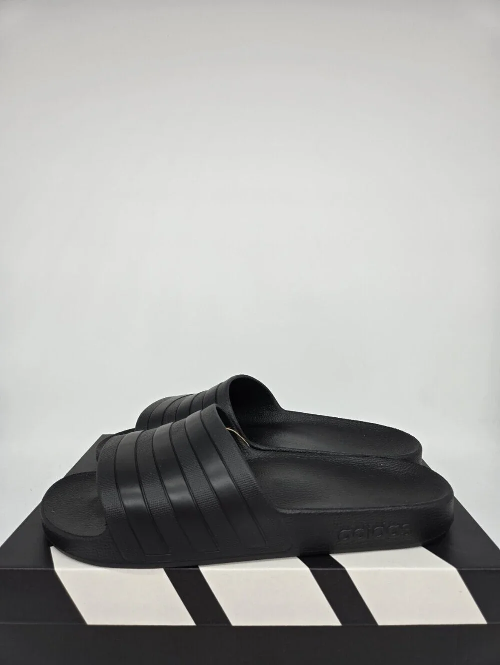 Adilette Men's Aqua Slides F35550 Triple Core Black Shoes Size 13
